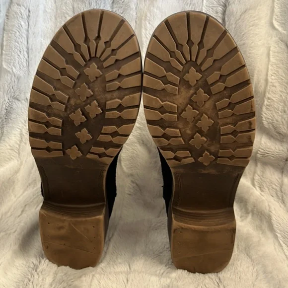 kensie Kenza Chelsea Boot - Picture 4 of 8